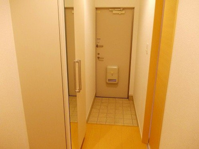 【玄関】 | モーニング・グローリーⅣ | 明るい玄関です