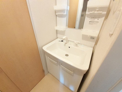 【洗面所】 | クレール壱番館 | 忙しい朝には欠かせない洗面所です