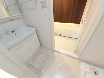 【洗面所】 | フリーデⅠ | スペースが確保できる洗面所です