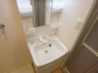 【洗面所】 | パインクレスト | ゆったりとスペースのある洗面所