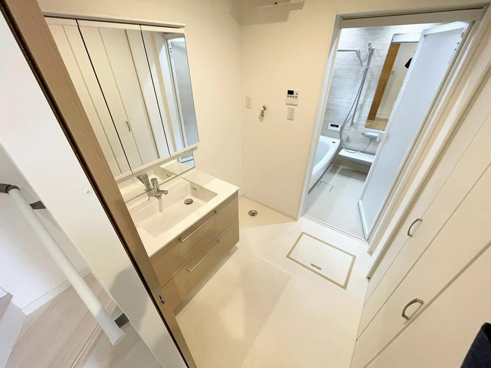 堀溝3丁目　中古一戸建ての独立洗面台|シャワー付き洗面化粧台
■物件内覧・資金計画相談・住宅ローン相談、リフォーム相談、お問合せ受付中■
※当日・翌日のご内覧、ご相談はお電話でのお問合せがスムーズです！