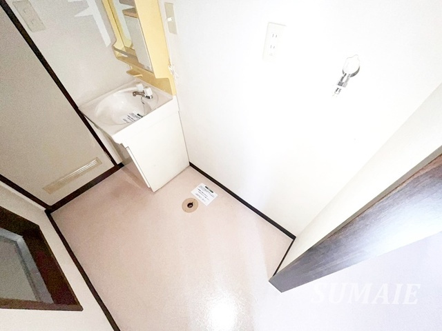 メゾン・フレグランスの洗面所|室内洗濯機置き場！