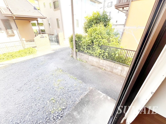 メゾン・フレグランスの庭|テラスです！