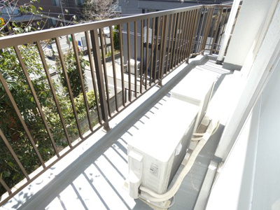 【バルコニー】