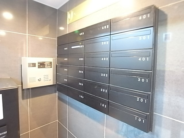 リーフビルの外観