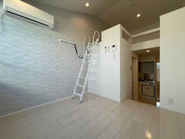 スカイレジデンスの居間・リビング