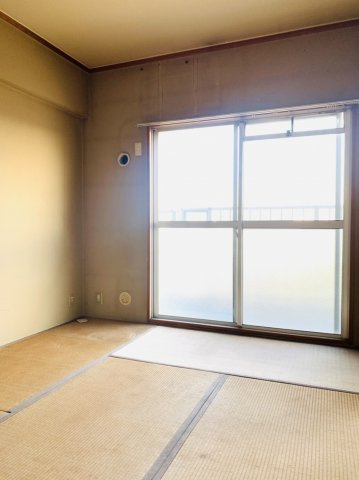 サンハイツサワヒラの和室