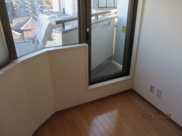 【バルコニー】