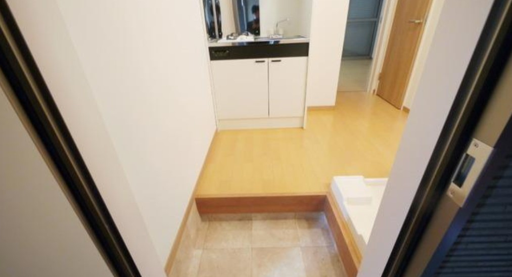 ラミアアルテの玄関