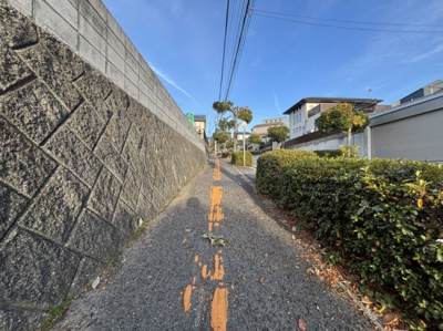 【前面道路含む現地写真】 | 安芸郡府中町石井城２丁目　土地