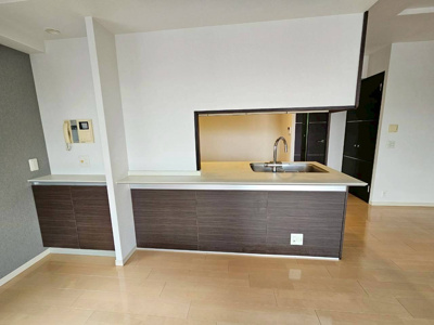 【キッチン】 | ロイヤルグラン逆瀬川