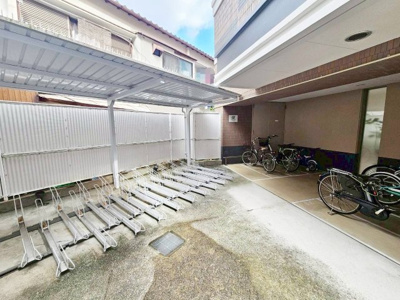 【駐輪場】 | ロイヤルグラン逆瀬川
