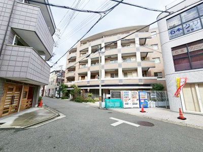 【外観】 | ロイヤルグラン逆瀬川