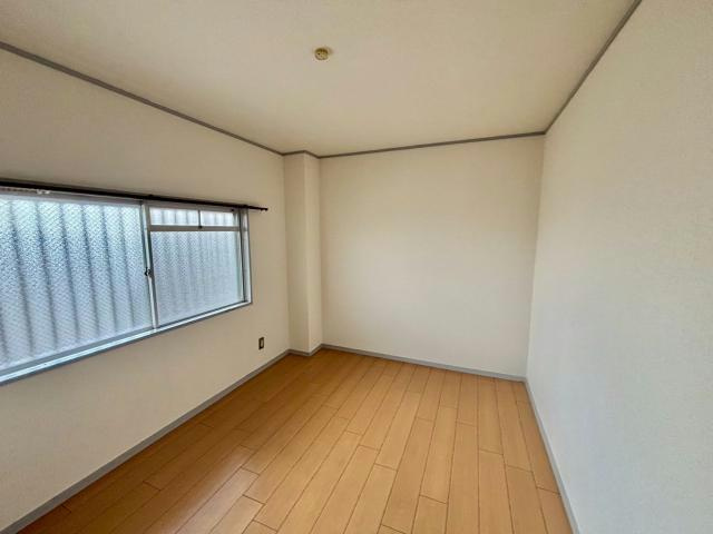 マリッチ今宿の洋室