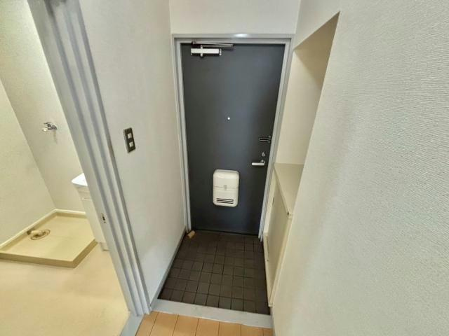 マリッチ今宿の玄関