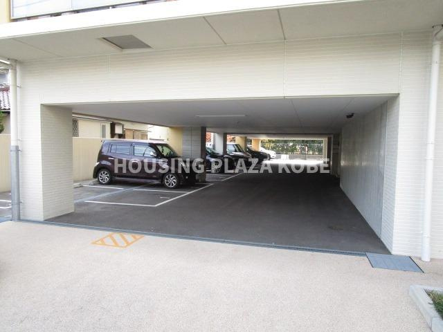 アロハマリーナの駐車場