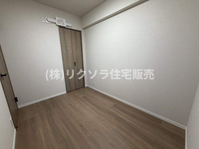 ダイアパレス樟葉の洋室|洋室4.2帖
■物件内覧・資金計画相談・住宅ローン相談、リフォーム相談、お問合せ受付中■
※当日・翌日のご内覧、ご相談はお電話でのお問合せがスムーズです！