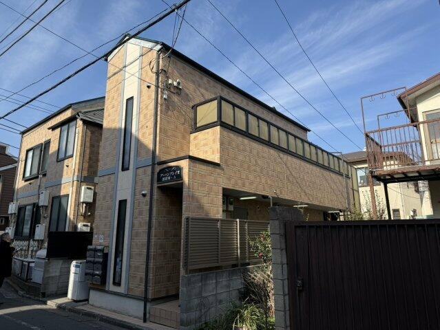 落ち着いた雰囲気の外観です