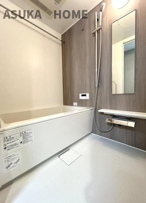 第2大船パークタウンD棟の浴室|オートバス採用で、お湯張りから保温・追い焚きまでワンタッチで行えます。