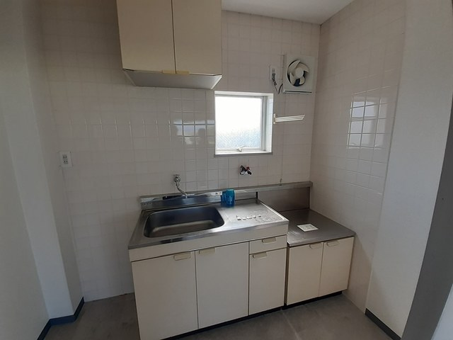 加古川町友沢倉庫付事務所Ⅰのキッチン