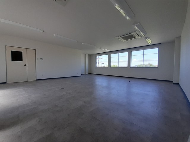 加古川町友沢倉庫付事務所Ⅰの内装