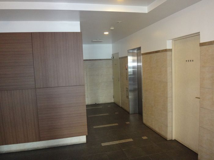 カスタリア住吉のエントランス