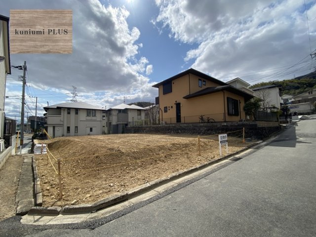 三島郡島本町桜井5丁目の前面道路含む現地写真