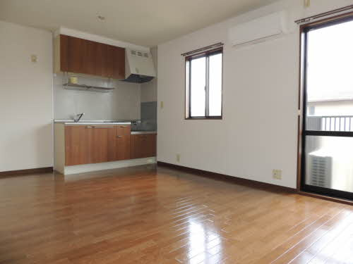 ファミーユ島町 Ｂ棟 ＊＊の居間・リビング