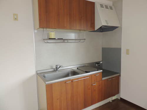 ファミーユ島町 Ｂ棟 ＊＊のキッチン