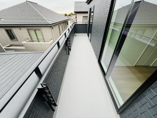 大府市梶田町5丁目57番『仲介手数料無料』新築戸建てのバルコニー