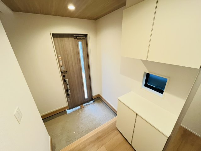 大府市梶田町5丁目57番『仲介手数料無料』新築戸建ての玄関