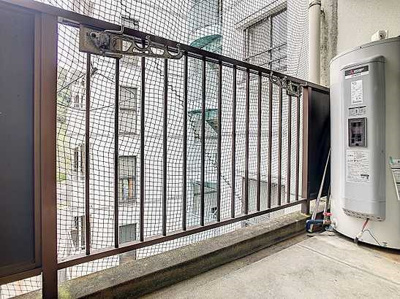 【バルコニー】 | 広島市南区出汐１丁目　売ビル