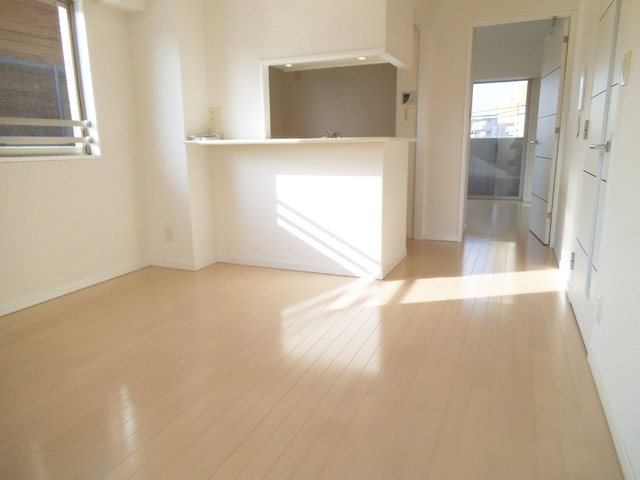 リガーレ浮間公園の寝室|全室フローリングです☆