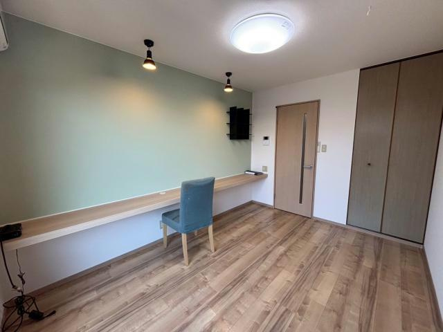 サニーハイツ御立N（借上）の居間・リビング