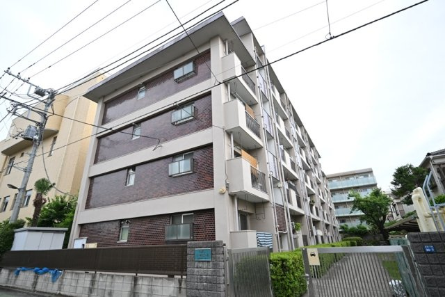 志村城山ローヤルコーポの外観