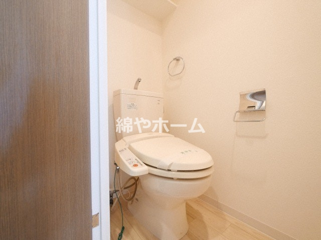 Blue Bee桜川駅前のトイレ|シンプルで使いやすいトイレです