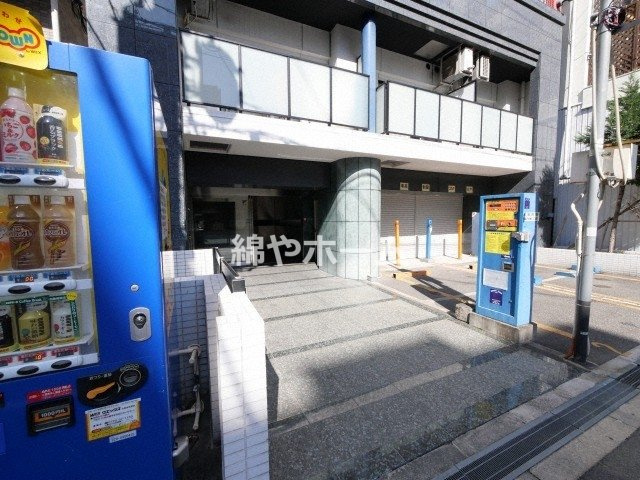 Blue Bee桜川駅前のエントランス|清潔なエントランスです