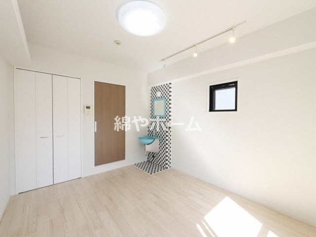 Blue Bee桜川駅前の洋室|使い勝手のいい洋室です