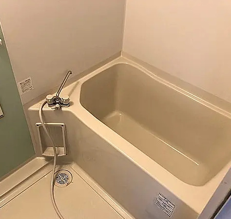 大阪府高槻市1棟投資マンション　の浴室
