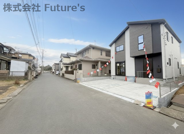 三郷市半田　新築戸建　全1棟の前面道路含む現地写真|前面道路含む現地写真です。