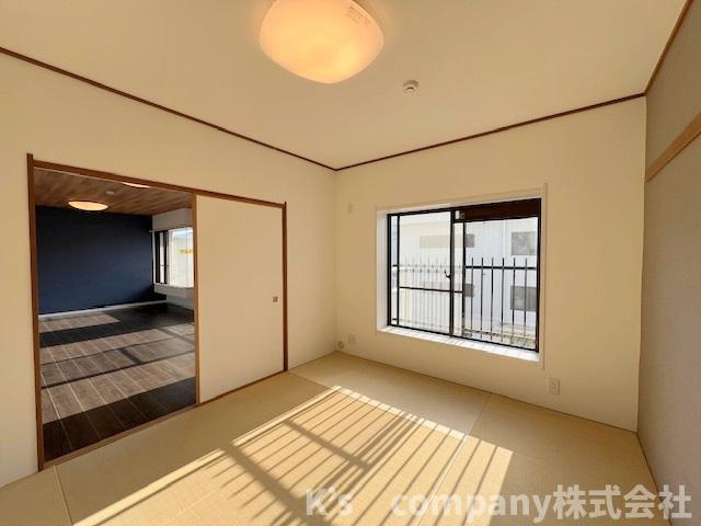 ●茅ヶ崎市本宿町　ライフコア茅ヶ崎の洋室|明るい日差しが入る和室☆