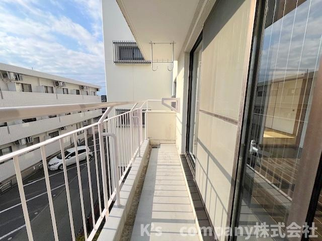 ●茅ヶ崎市本宿町　ライフコア茅ヶ崎のバルコニー|広々としたバルコニー☆たくさん洗濯物を干すことができます♪