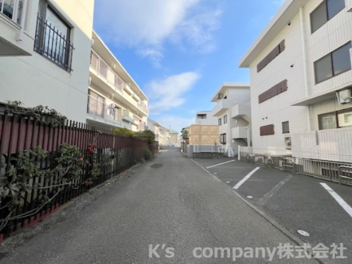 ●茅ヶ崎市本宿町　ライフコア茅ヶ崎のその他|前面道路の様子です◇