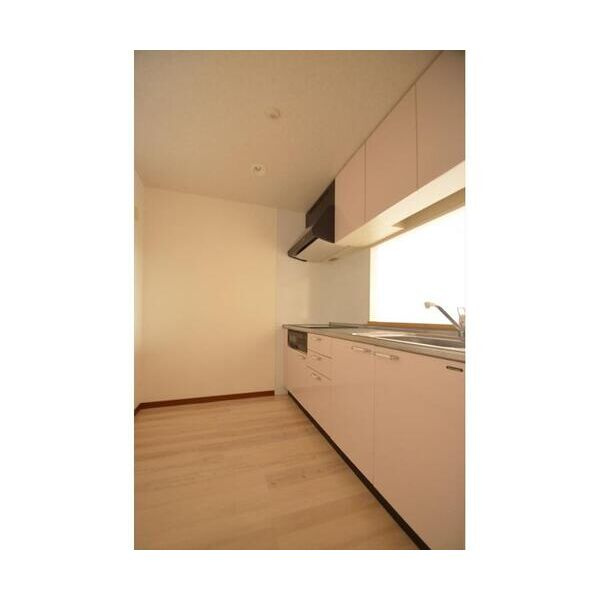 フィール清船のキッチン|コンパクトなキッチンで掃除もラクラク