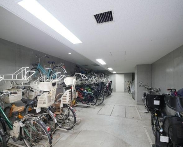 パークハウス平河町の駐車場