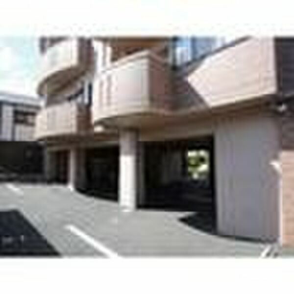 メビウスＡ.Ｋ.の駐車場