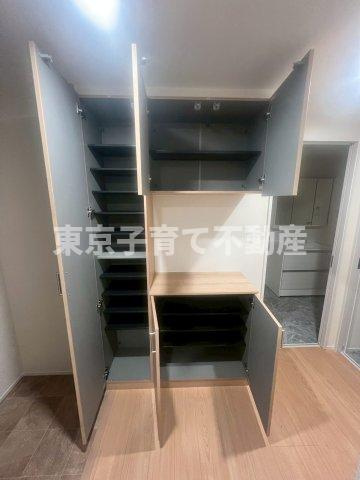 フラッツ平河町（TOKYO ZERO EMISSION HOUSE）の収納