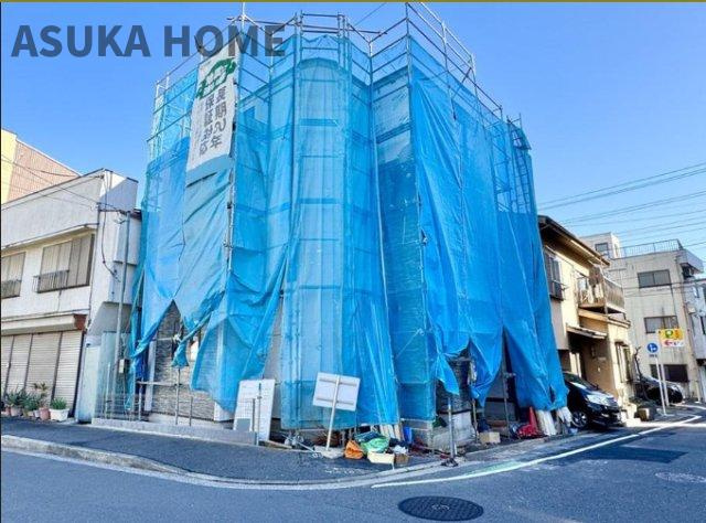 南区西中町３丁目の前面道路含む現地写真|ただいま建築中でございます。３月中旬に完成予定となります。