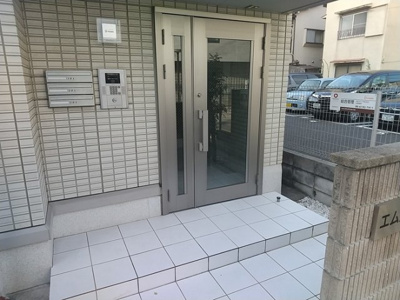 【エントランス】 | エムズコート北桜塚