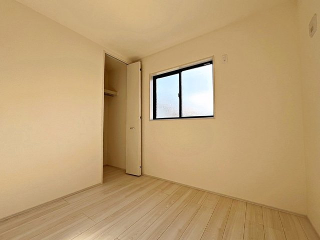 新築戸建・新築建売　福島市大森・太平寺　杉妻小・福島第一中の洋室|2面採光でたっぷりと日差しが入り明るいお部屋です！